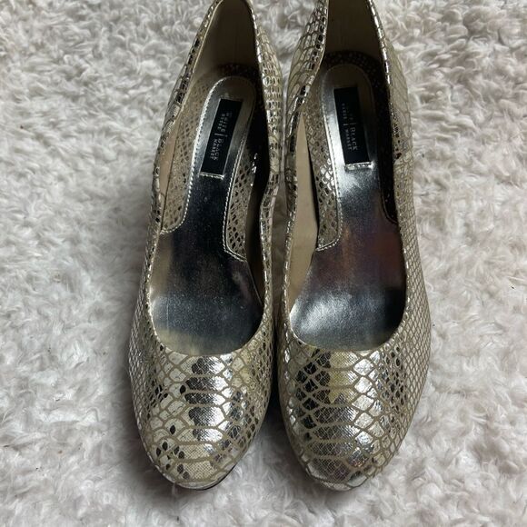 White House Black Market metallic silver Snowflake Snake Platform Heels SZ 9.5M - Picture 3 of 9